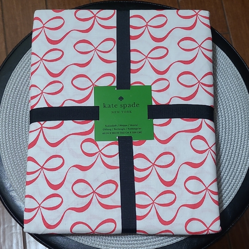 Kate Spade Bows Oblong Tablecloth